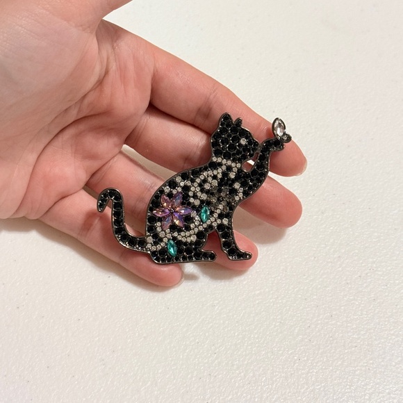 Elegant Multicolor Cat Brooch 🌷 - Picture 4 of 7